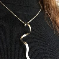 Silver Textured twisted bar pendant - Image 4